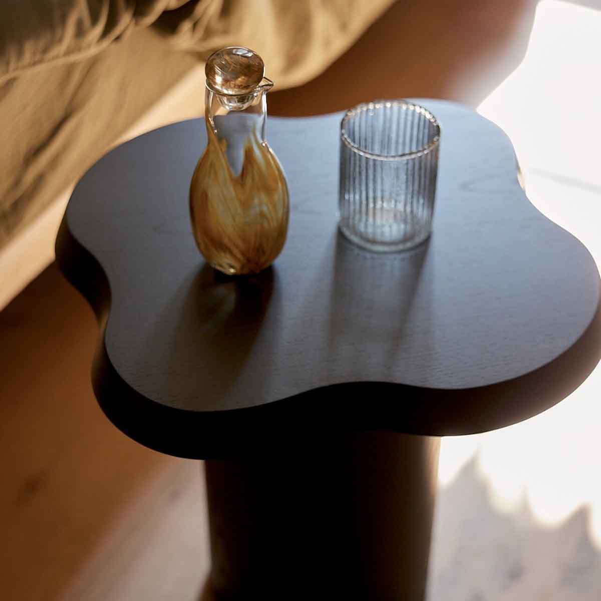 TABLE APPOINT MAHAUT- BOIS VERNIS