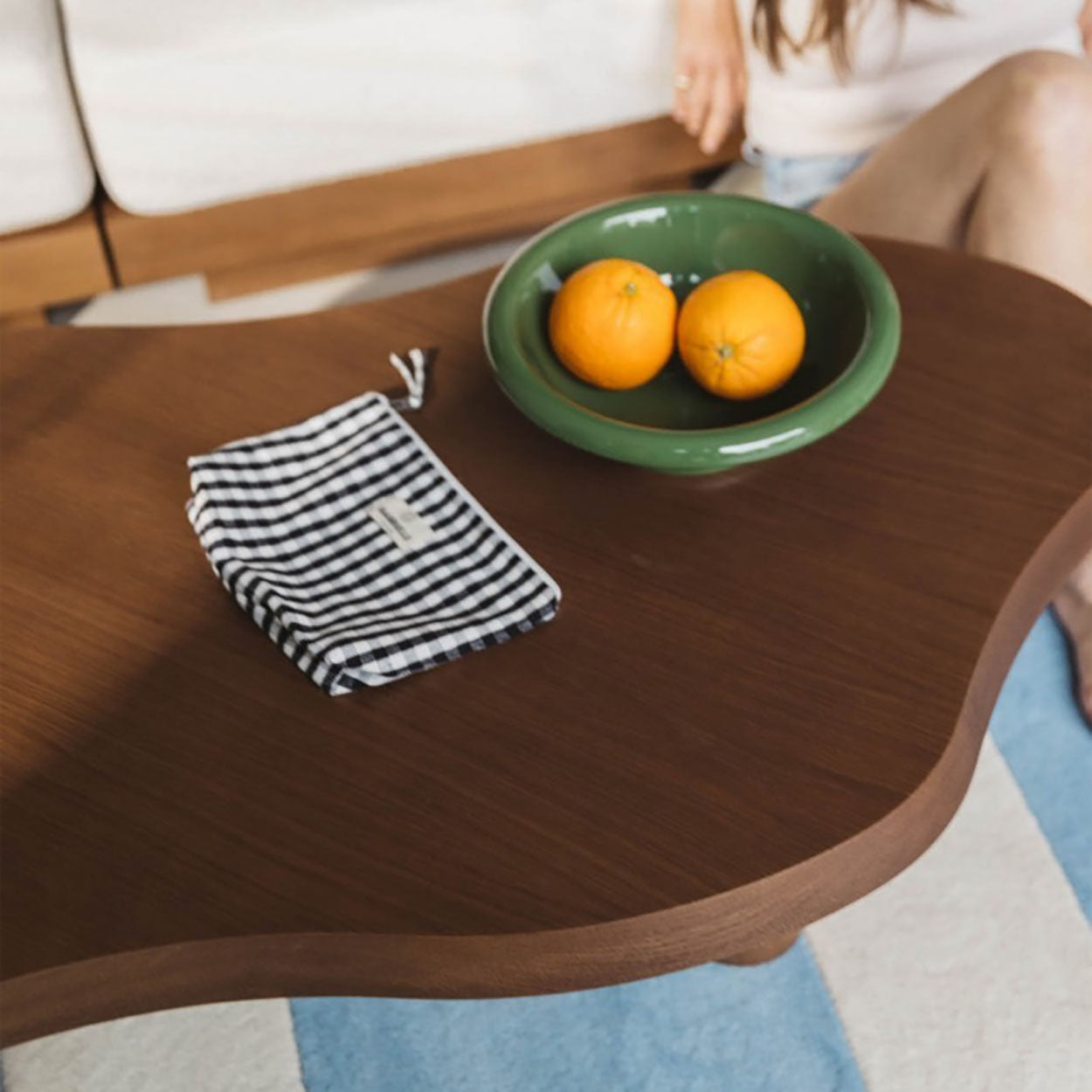 TABLE BASSE ORGANIQUE