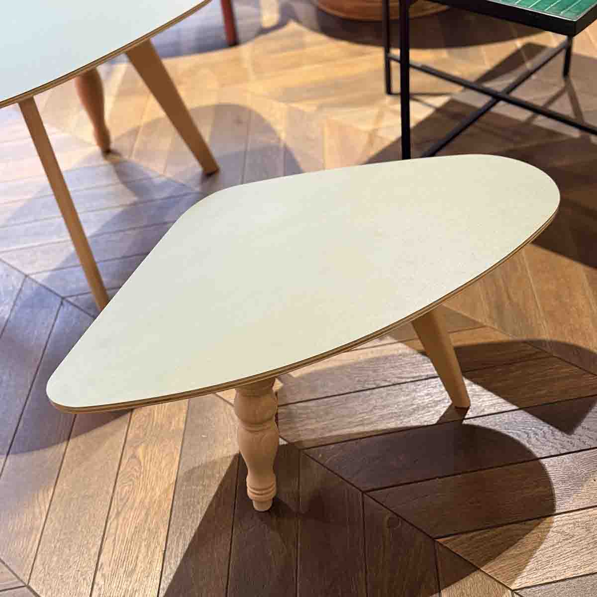 LOT 2 TABLES GALET KAKI