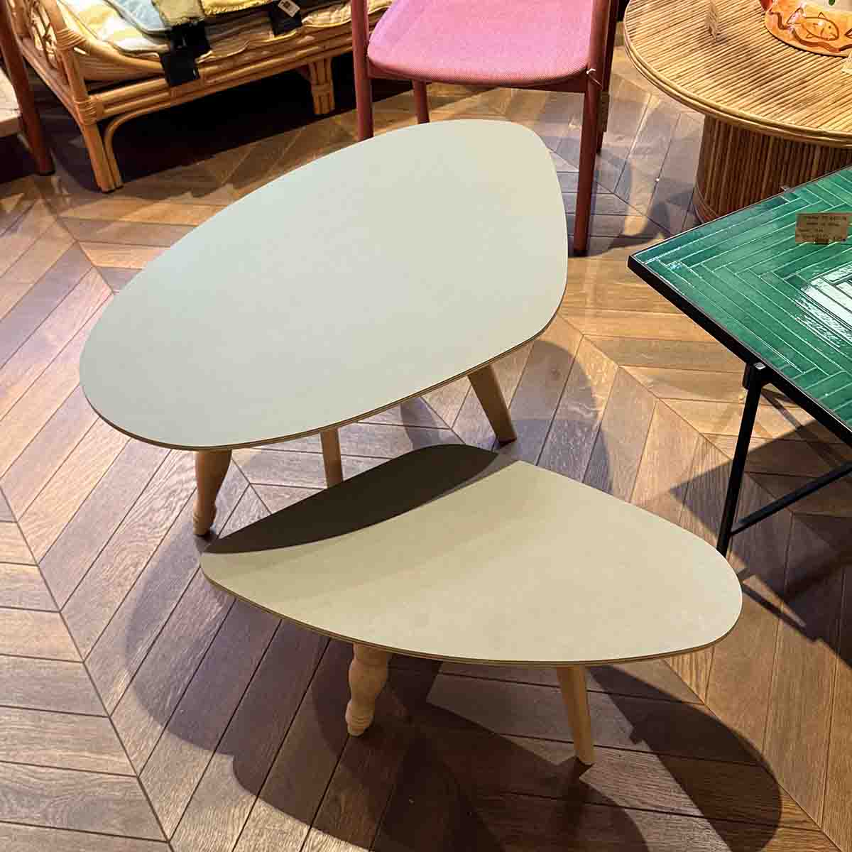 LOT 2 TABLES GALET KAKI