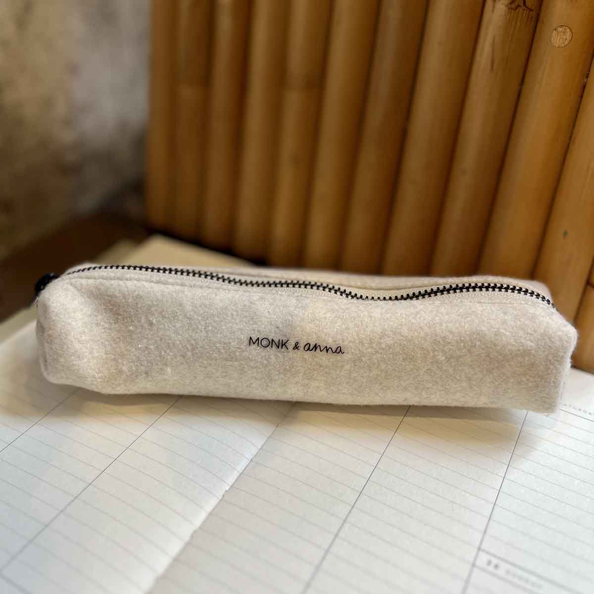 TROUSSE DE BUREAU FEUTRE