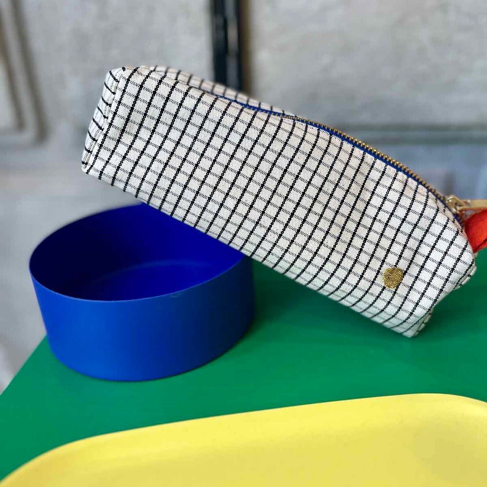 TROUSSE DE BUREAU À CARREAUX