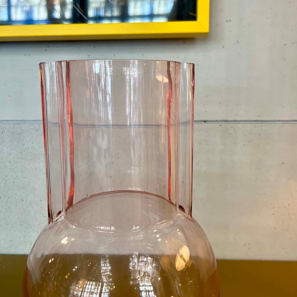 
                      
                        VASE ROSE TRANSPARENT
                      
                    