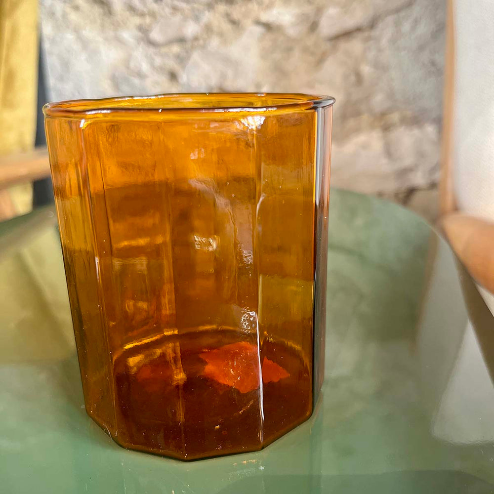 
                      
                        VERRE ORANGE
                      
                    