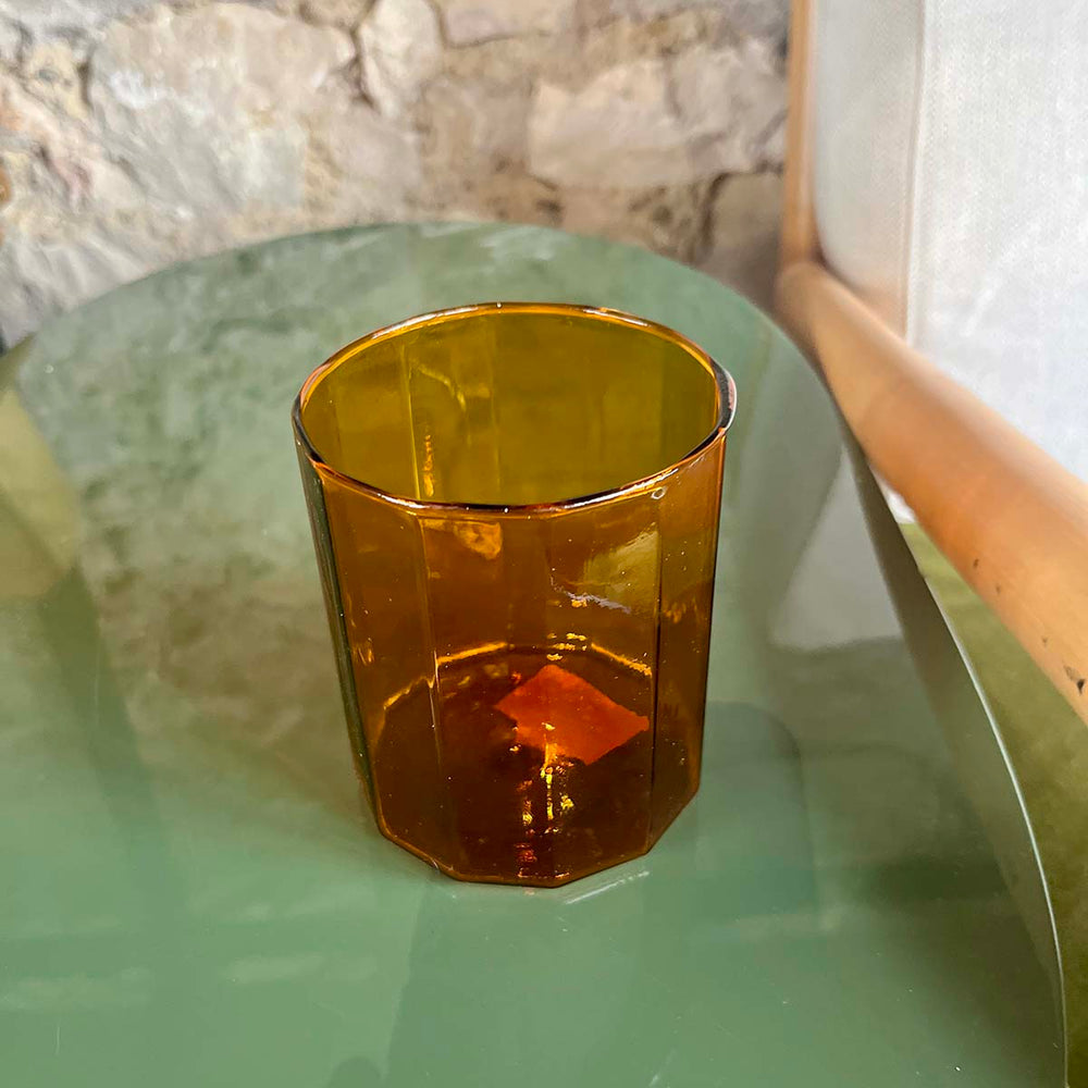 
                      
                        VERRE ORANGE
                      
                    